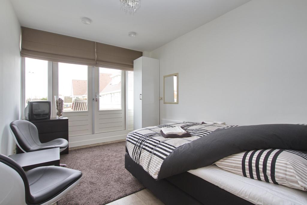 Bed & Breakfast Wit 51 Noordwijk Zimmer foto